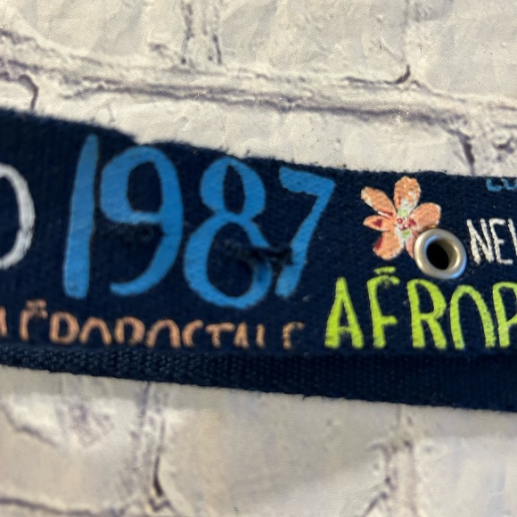 AEROPOSTALE 100% POLYESTER NAVY WITH GRAPHIC MULTI COLORS WOMENS BELT SIZE MED - Picture 9 of 10